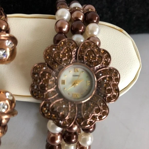 NOLAN Miller Jewelry Crystal Watch Chocolate Pearl Coco Persailles with Bracelet - Picture 5 of 8